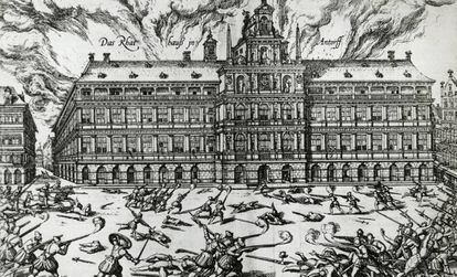 El Ayuntamiento de Amberes durante el saqueo de 1576.