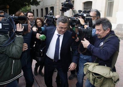 Enrique Ortiz en una de sus llegadas a los juzgados.