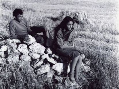 Ana Bel&eacute;n y Miguel Narros en Segovia en 1967.