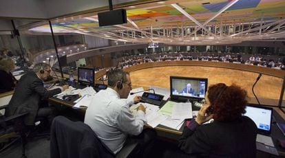 Cabina de intérpretes de la sala principal del edificio Europa en Bruselas.