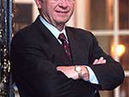 Vance Coffman, presidente de Lockheed Martin.