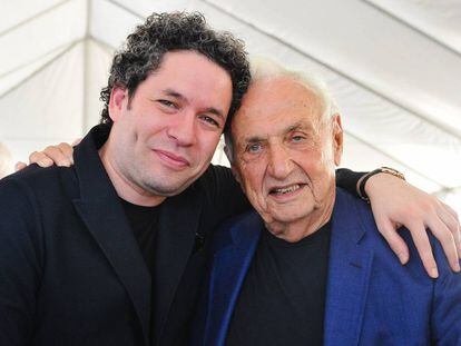 Gustavo Dudamel y Frank Gehry, el miércoles en Inglewood, California.