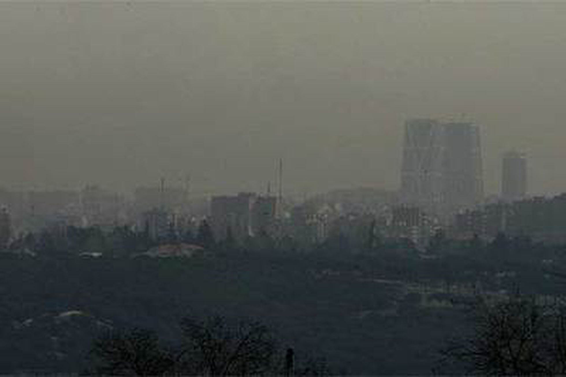 La contaminación del aire se dispara en Madrid y oscurece la ciudad Sociedad EL PAÍS La contaminación del aire se dispara en Madrid y oscurece la ciudad Sociedad EL PAÍS