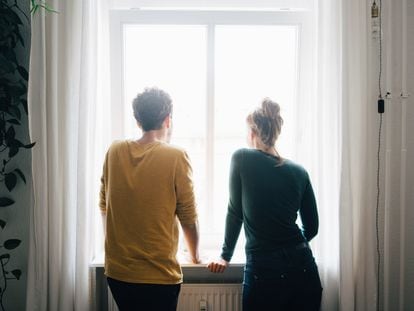 Se busca “pareja de urgencia” para confinamiento: qué hay detrás de la nueva era de los noviazgos exprés