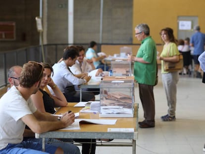 Mesa electoral en Girona, en las elecciones de 2016, año en el que se votó un 26 de junio.