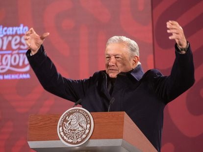 El presidente mexicano, Andrés Manuel López Obrador, habla durante su rueda de prensa matutina diaria, este martes.