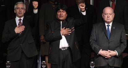 Evo Morales e Insulza, secretario de la OEA (izquierda) ayer en Bolivia.