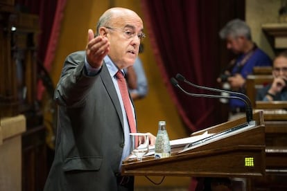 El consejero de Salud, Boi Ruiz, en el Parlament.