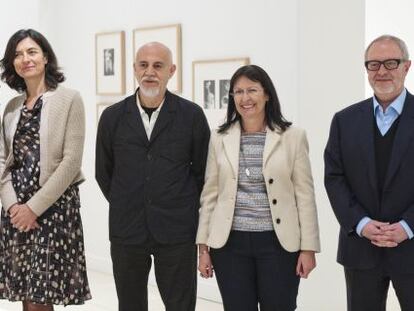 De izquierda a derecha, el galerista Guillermo de Osma, Mercedes Basso, directora general de la Fundaci&oacute;n Arte y Mecenazgo, el pintor Carlos Le&oacute;n, Elisa Dur&aacute;n, directora adjuntade la Fundaci&oacute;n Bancaria la Caixa, y el coleccinoista Jos&eacute; Mar&iacute;a Lafuente.