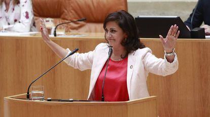 La candidata socialista Concha Andreu, este jueves durante la sesión de investidura en el Parlamento riojano.