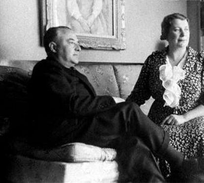 Gaziel, amb la seva esposa, als anys trenta