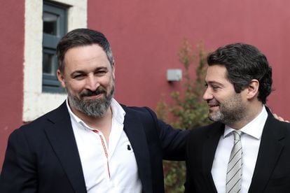 The leader of Vox, Santiago Abascal, and the president of the far-right Chega party, André Ventura, this Sunday in Lisbon.