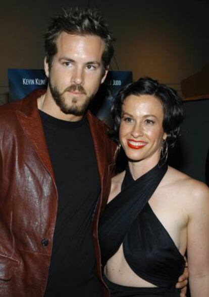 Alanis Morissette y el actor estuvieron comprometidos durante tres años. Cuando rompieron, ella le dedicó un disco entero.