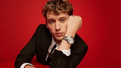 El cantante Troye Sivan, embajador de Cartier.