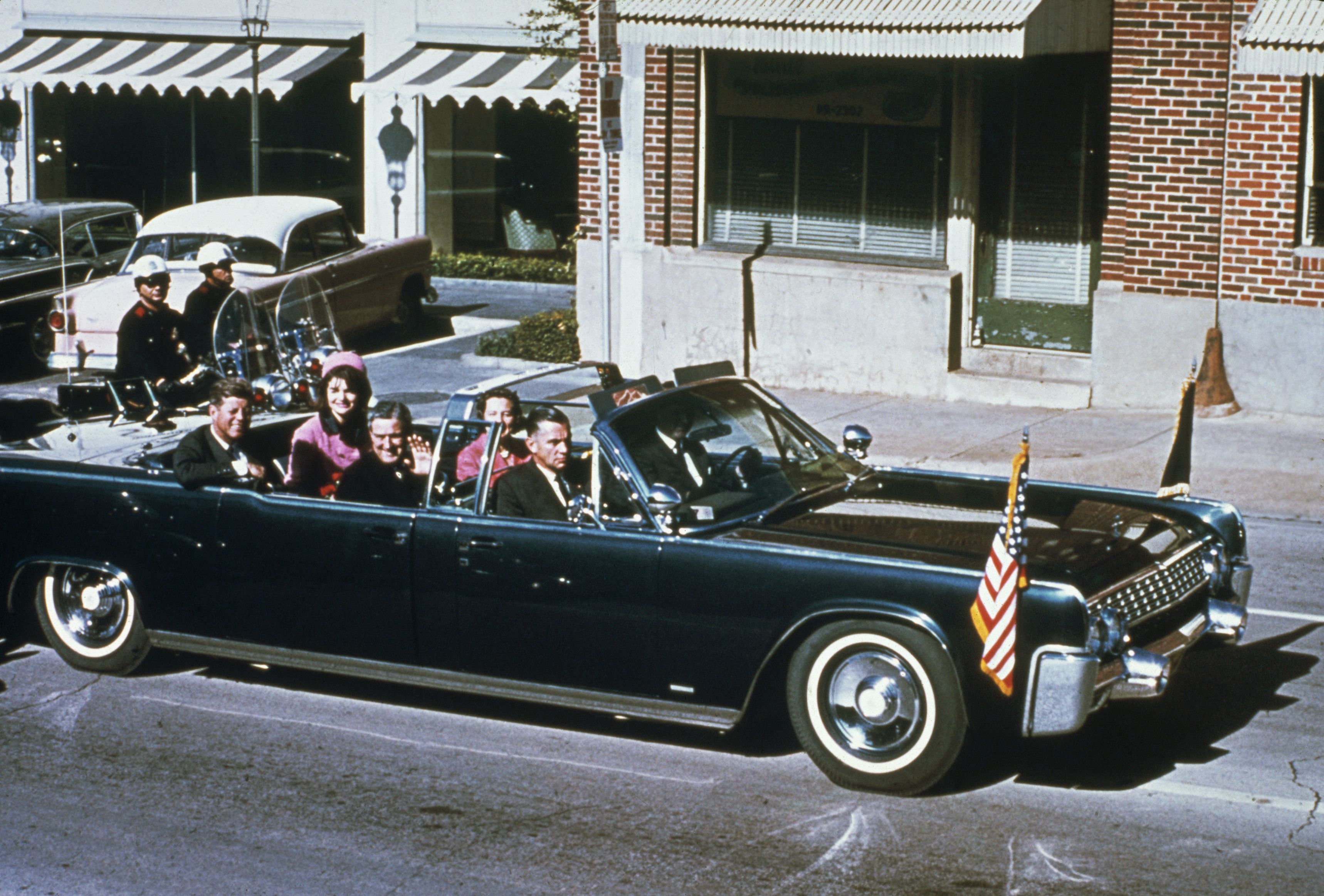 Las memorias de un testigo desmontan la ‘teoría de la bala mágica’ que mató a John F. Kennedy en Dallas