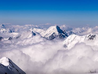 Cordillera de Pamir (Tayikistán), donde ha sufrido un accidente un helicóptero con 18 personas a bordo, entre los que había al menos un español. 