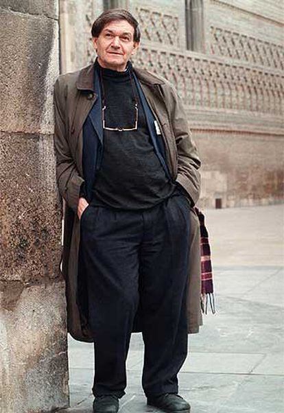 El físico Roger Penrose fotografiado en Zaragoza, en 2000.
