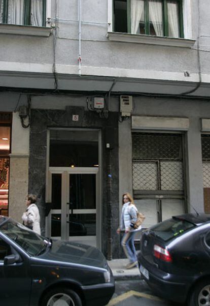 Portal de la casa de Arnaldo Otegi en Elgoibar.
