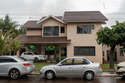 Banderas brasileñas en un vivienda de la ciudad de Quatro Pontes, considerado una muestra de apoyo publico al presidente Bolsonaro.