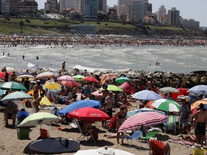 Una imagen de una playa c&eacute;ntrica el pasado domingo.