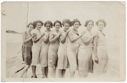 Un grupo de españolas en la playa de Tampa (Florida) en torno a 1930.