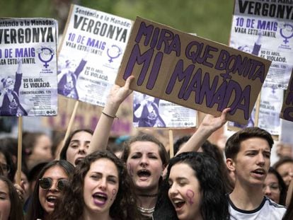 Manifestación estudiantil contra la sentencia del caso de La Manada en Barcelona.