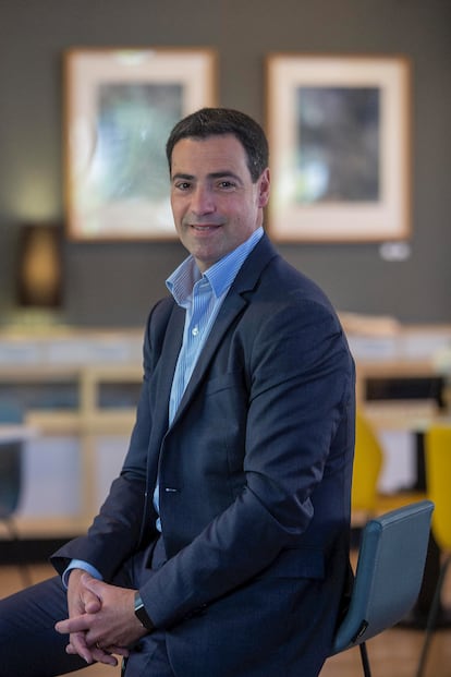 Imanol Pradales, candidato del PNV a lehendakari, en San Sebastián el pasado 12 de abril.