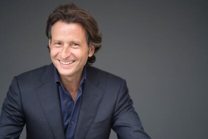 El Teatro Real ficha al español Gustavo Gimeno como su director musical a partir del otoño de 2025, cuando concluya el contrato de Ivor Bolton. Gimeno es director musical de la Orquesta Sinfónica de Toronto (Canadá) y de la Filarmónica de Luxemburgo.