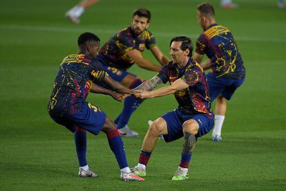 Messi trabaja con Ansu Fati antes del partido del Barcelona ante el Leganés.