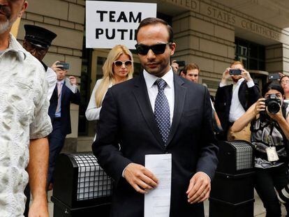 Papadopoulos sale, este viernes, del tribunal que lo ha condenado.