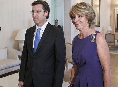 Esperanza Aguirre y Alberto Núñez Feijóo, momentos antes de su reunión.