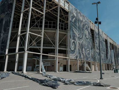 Aspecto del exterior del Estadio Acu&aacute;tico. 