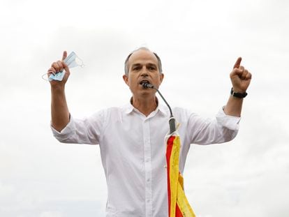 El exconsejero de la Presidencia y exportavoz de la Generalitat Jordi Turull, tras salir de la prisión de Lledoners (Barcelona) el 23 de junio, un día después de ser indultado por el Gobierno.