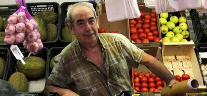 José Manuel cansino, dueño de una frutería.