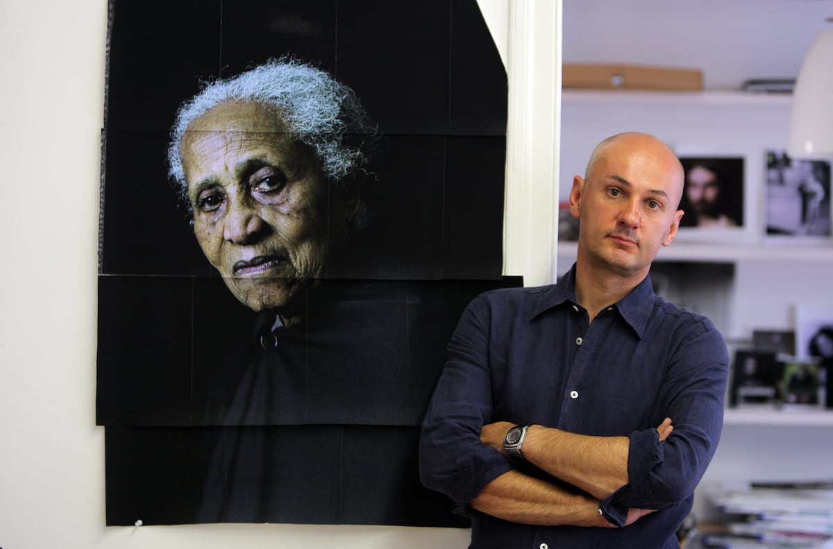 Muere el fotógrafo francés Pierre Gonnord, magistral retratista del alma humana, a los 60 años | Cultura