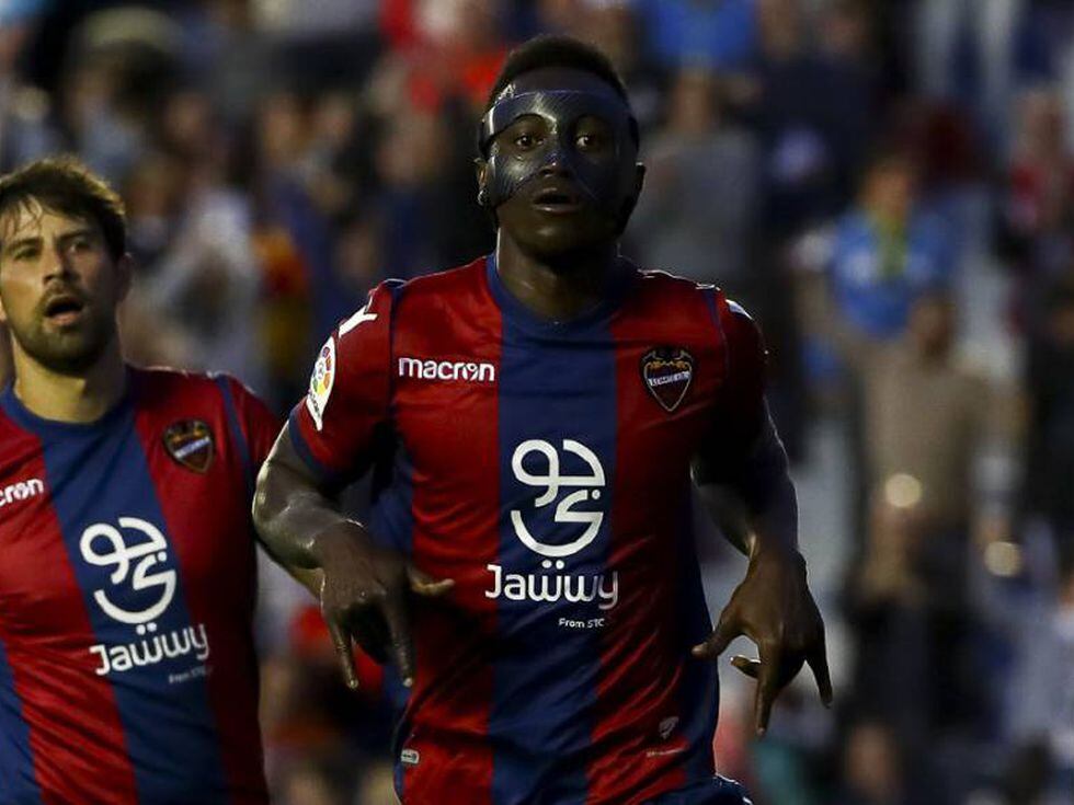 Levante La Mascara Que Transformo A Boateng El Delantero Que Tumbo Al Barca Con Un Triplete Deportes El Pais