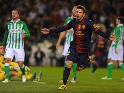 Messi celebra su primer gol ante el Betis.
