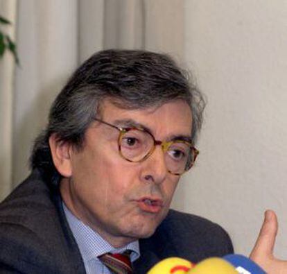 El abogado y exdiputado del PP Jorge Tr&iacute;as Saigner en 2001.