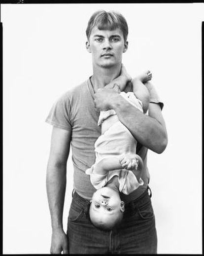 John Harrison, vendedor de madera, y su hija Melissa, Lewisville, Texas, 22 noviembre,1981