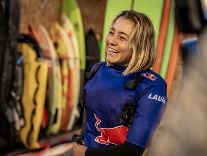 Laura Coviella, fotografiada en Nazaré (Portugal), el 10 de noviembre.