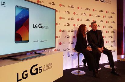 Presentaci&oacute;n del LG G6 a cargo del cantante Loquillo, en Madrid.