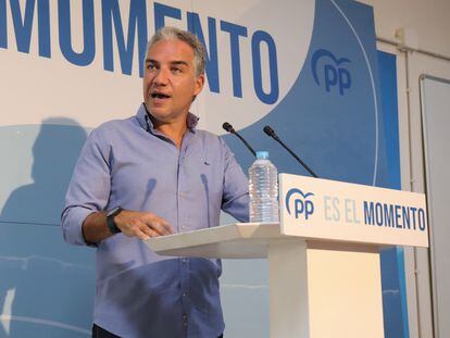 El coordinador general del PP, Elías Bendodo, en un acto en Estepona (Málaga) este sábado.