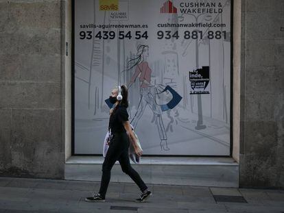 Local comercial tancat al carrer Ferran de Barcelona.