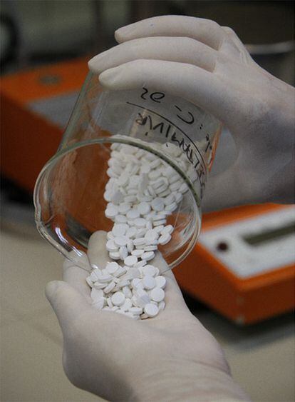 Control del proceso de fabricación de oseltamivir en el Centro Militar de Farmacia de Burgos.