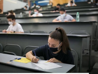 Alumnes durant la Selectivitat, el passat 7 de juliol a la UPC.