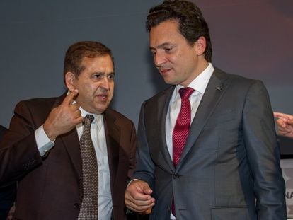 Emilio Lozoya y Alonso Ancira, presidente de la empresa Altos Hornos de México (AHMSA), en un acto en 2013.