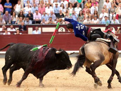 El rejoneador Diego Ventura durante el tercer festejo ecuestre de la Feria de San Isidro