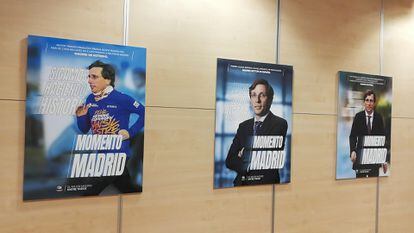 Carteles de la campaña electoral con el lema 'Momento Madrid'.