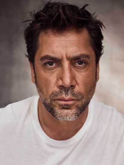 Javier Bardem. Nació dentro de la realeza del cine español, pero el actor (Las Palmas de Gran Canaria, 53 años) se coronó en Hollywood cuando ganó el Premio Oscar al mejor actor en 2007 por su papel en 'No es país para viejos'. “Me flipa como actor, pero todavía más como persona”, reconoce Bustos, que tomó esta imagen en 2016.