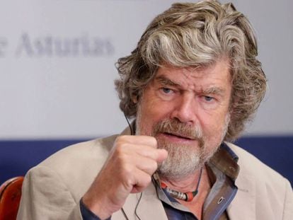 Reinhold Messner, en la rueda de prensa previa a la entrega de los Premios Princesa de Asturias. En vídeo, los perfiles biográficos de Reinhold Messner y Krzystof Wielicki, galardonados con el Princesa de Asturias de los Deportes.